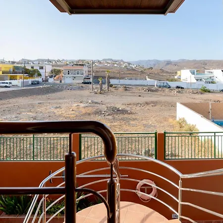 Pino Apartment, Montana La Data * San Bartolomé