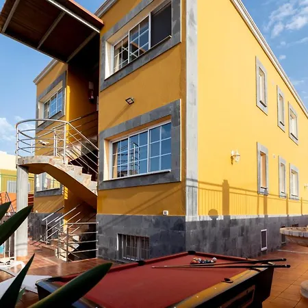 Apartamento Pino Apartment, Montana La Data